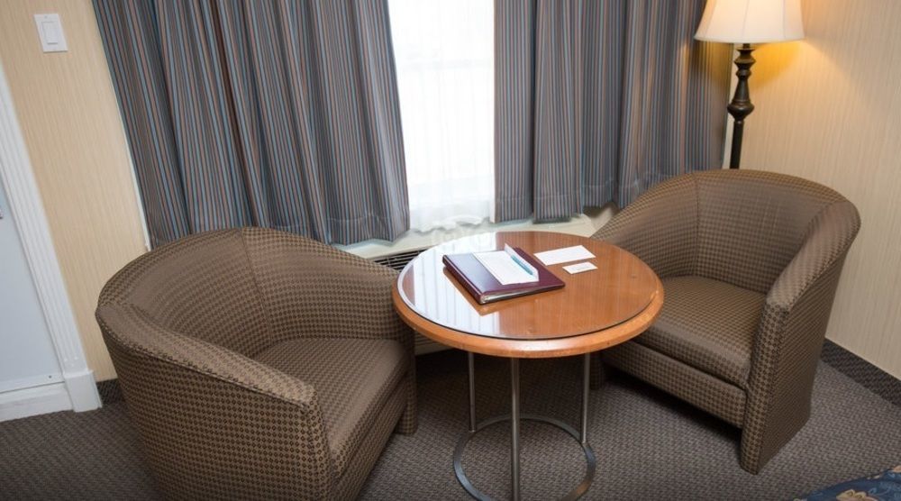 Hotel Le Littoral ケベックシティ エクステリア 写真